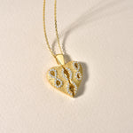Goldene Damen Halskette mit Herz Symbol, elegant & modern