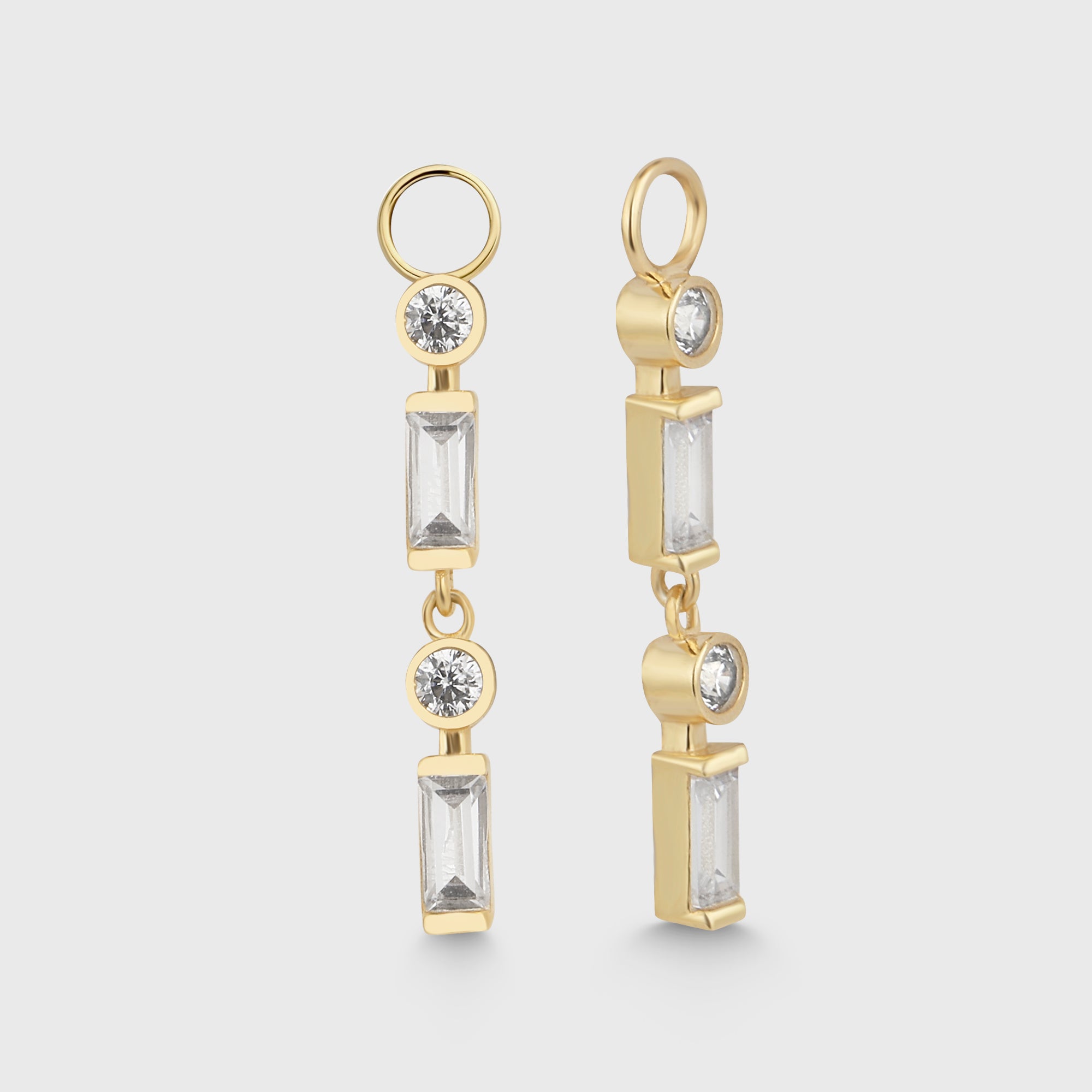 Charm Baguette in Gold mit klaren Steinen als eleganter Anhänger für Hoop-Creolen.