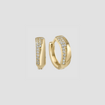 Goldene Creolen mit Zirkoniawelle aus 925 Silber, 14K vergoldet – Paaransicht auf hellem Hintergrund.