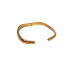 Goldener Armreif Damen – schlichtes Schmuckstück, elegant & modern