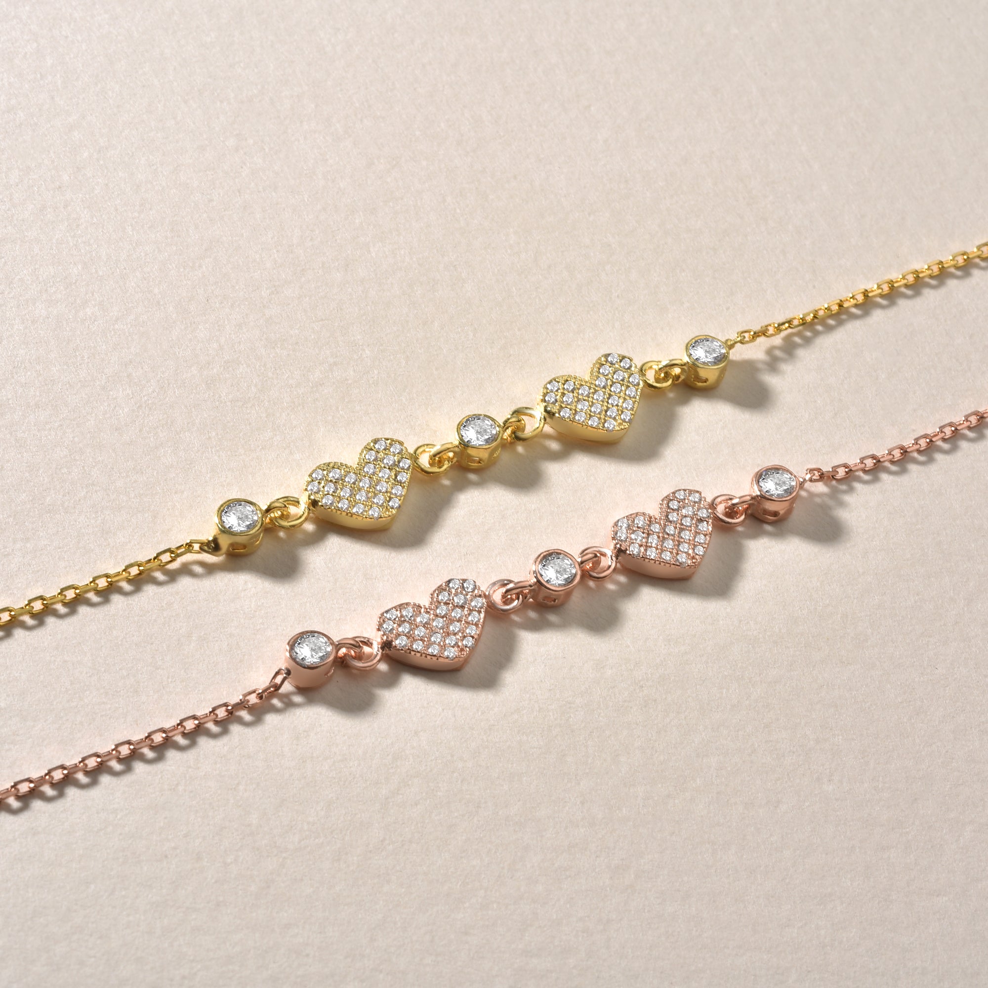 Herz Armband in Silber und Gold – moderne Damen Armkette, schönes Geschenk