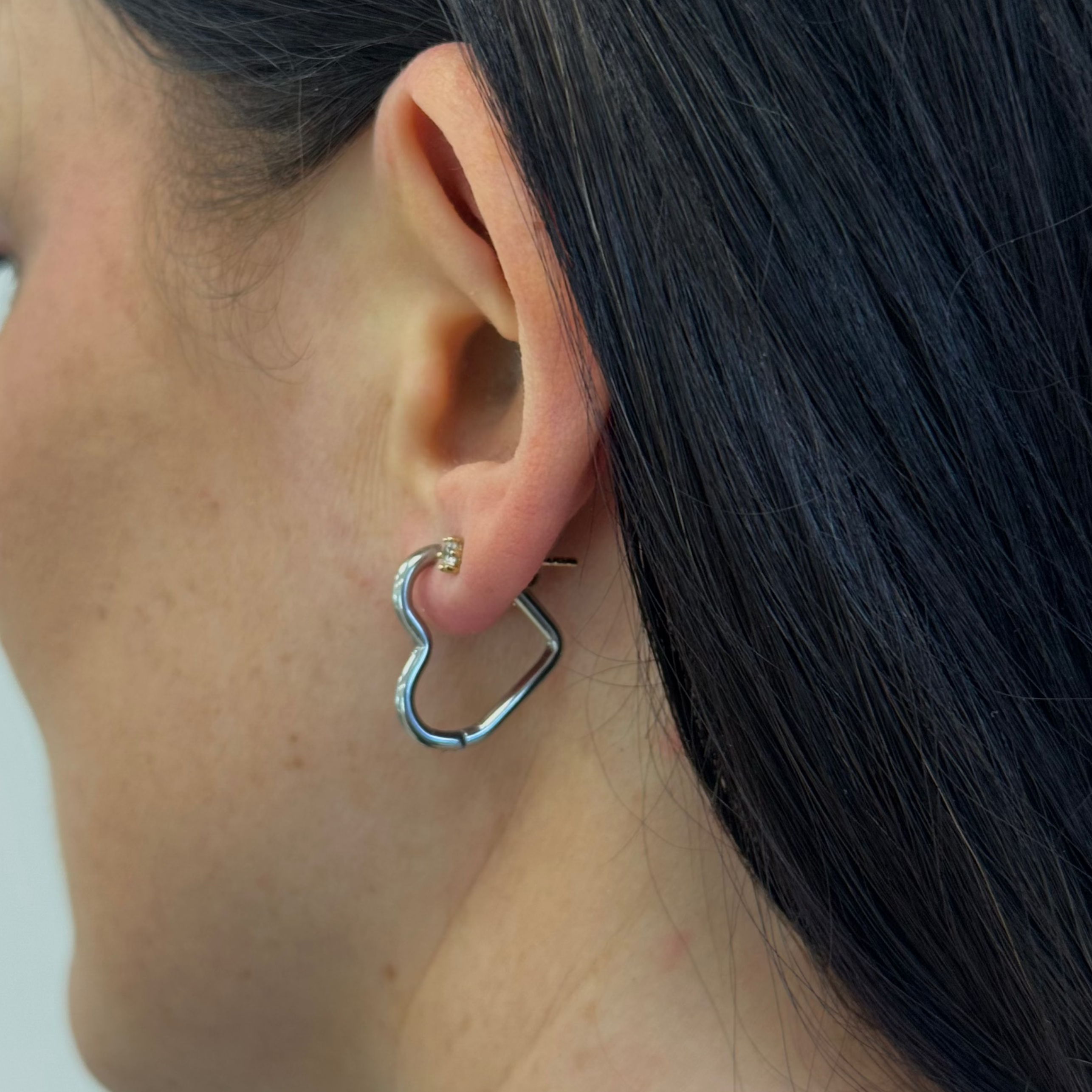 Zeitlose Herz Creolen in Silber – stilvolle Ohrringe für Damen