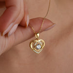 Herz Solitär Anhänger in Gold mit weißem Zirkonia, 925 Sterling Silber, Detailaufnahme