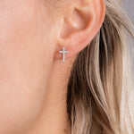 Kreuz Ohrstecker Silber für Damen – funkelnde Zirkonia, Schmetterlingverschluss, wasserfest.