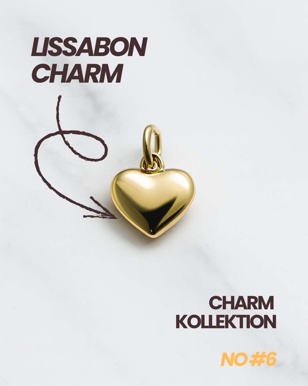 Vergoldeter Herz Charm der Lissabon Kollektion auf hellem Marmorfond, ideal für Mix und Match Ketten