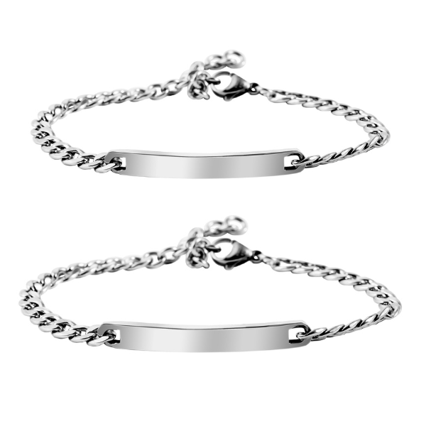 Zwei elegante Partnerarmbänder mit Gravur aus Edelstahl in Silber, Set für Paare.