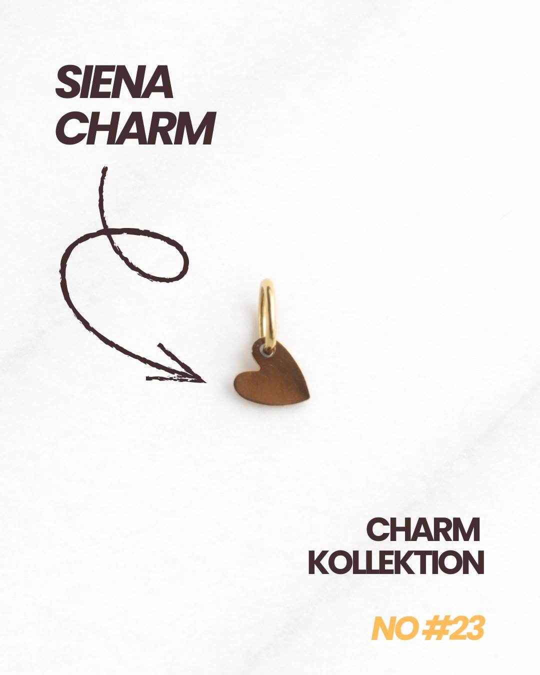 Detailaufnahme des Siena CHARM in Gold, filigraner Herzanhänger als Geschenk für Freundin.