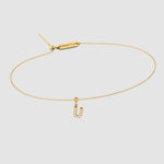 Zartes Goldarmband mit Buchstaben U Zirkonia Anhänger und Dkeniz Gravurplättchen.