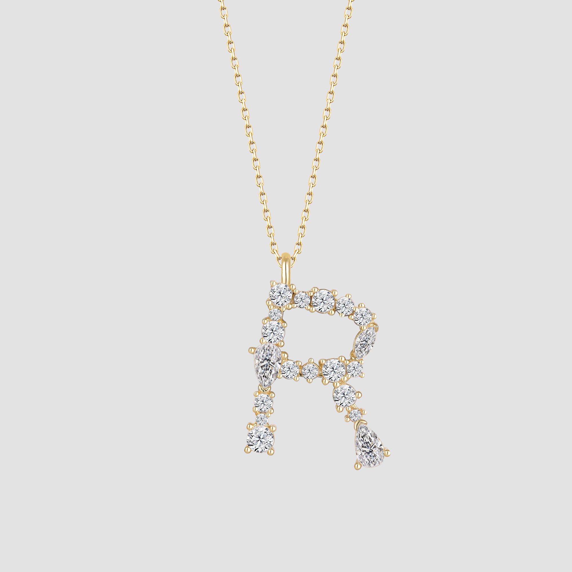 Buchstaben Anhänger R in Gold mit Zirkonia White – Initialen Halskette Produktansicht.