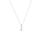 Zarte Silberhalskette mit funkelndem Charm Letter J aus Zirkonia.