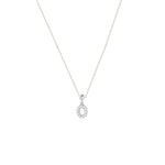 Zarte Silberhalskette mit funkelndem Charm Letter O aus Zirkonia.