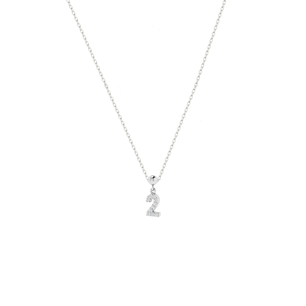 Feine Silberkette mit Charm Number 2 Anhänger mit funkelnden Zirkonia.