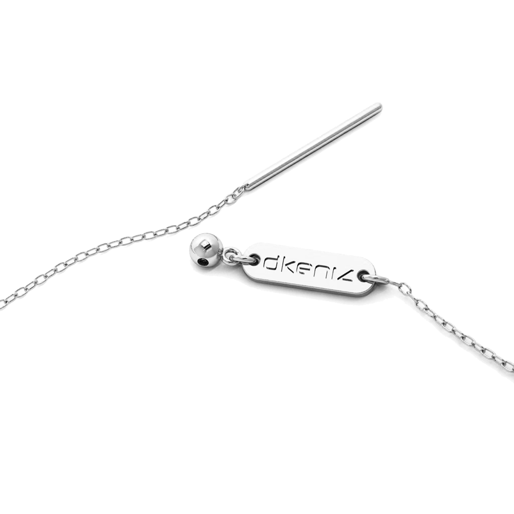 Nahaufnahme Charm Single Armband Gold, zartes Kettchen mit Schiebeverschluss.