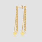 Freisteller: SHINY BALLS II Ohrringe Gold aus 925 Silber, 14K vergoldet, längliches Kugel-Design mit Plättchen.