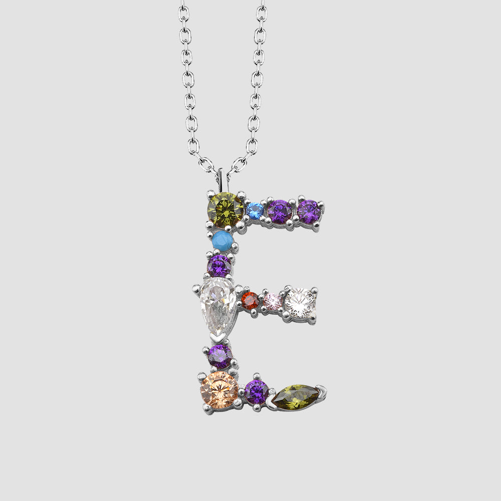 Initialen-Kette Silber 925 – Fancy Crystals Mix Letter E mit bunten Zirkonia, hochwertiger Look.