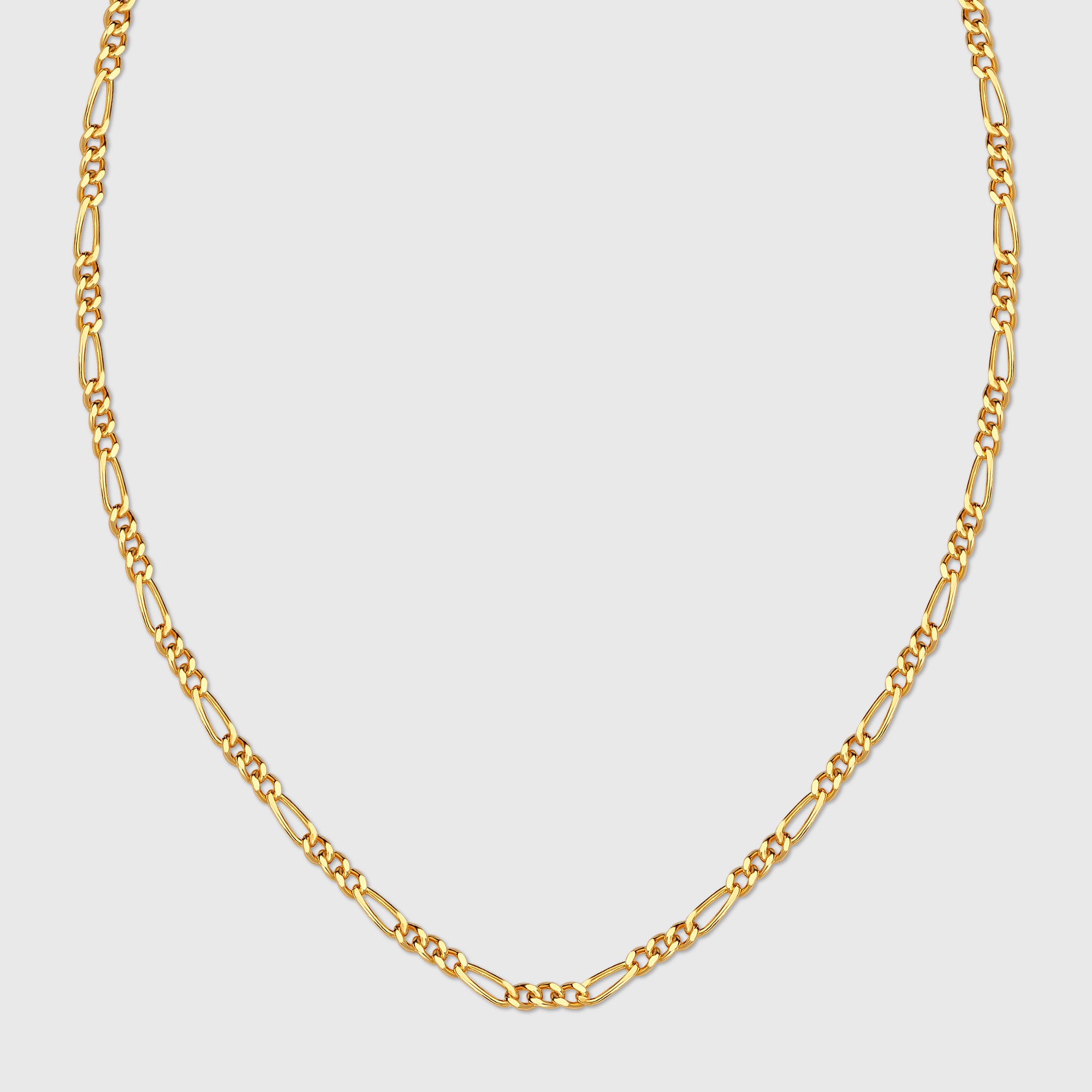 Goldene FIGARO Halskette S aus 925 Sterling Silber auf weißem Hintergrund.