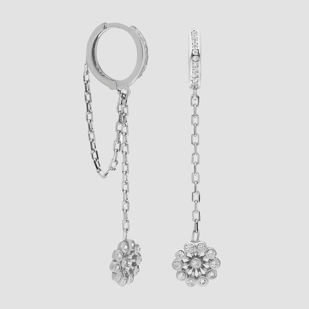 Hängecreolen Circle Zirkonia in Silber mit Kette und rundem Anhänger, moderner Ohrschmuck für Damen.