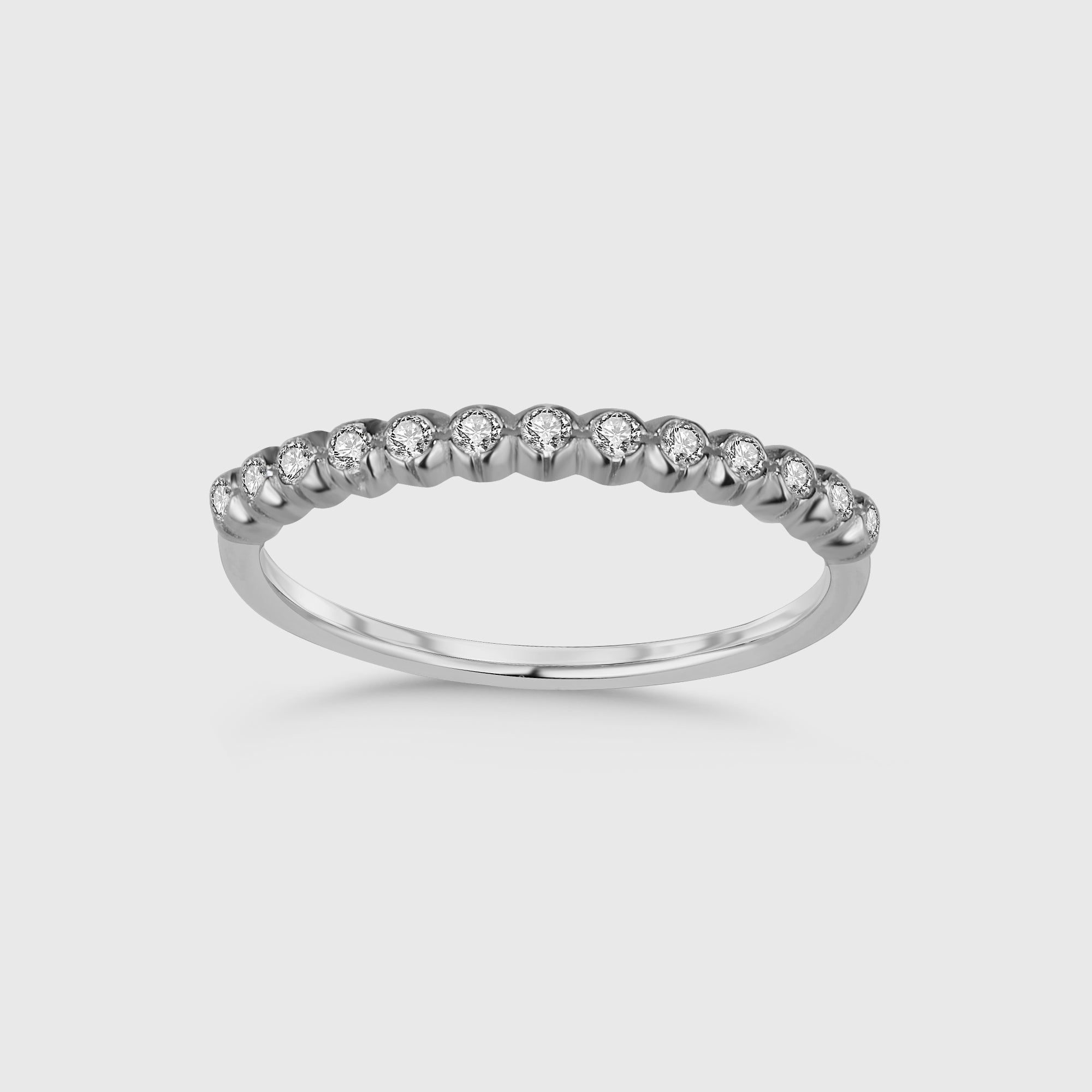 Half Zirkonia Ring in Silber mit weißen Zirkonia, eleganter schmaler Damenring.