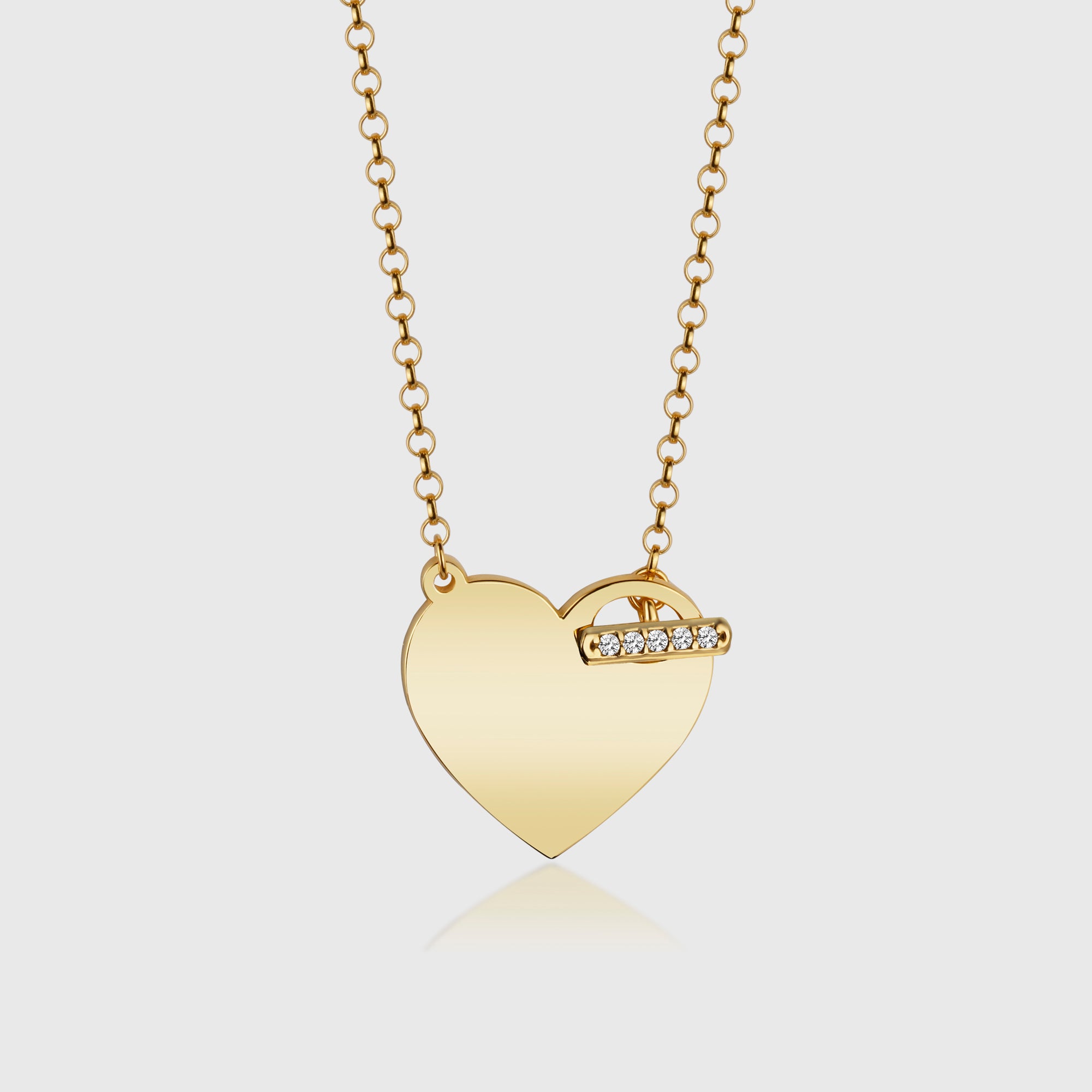 Herz Gravur Shiny Closure Halskette Gold – Herzanhänger mit Zirkonia-Verschluss, 14K vergoldet.