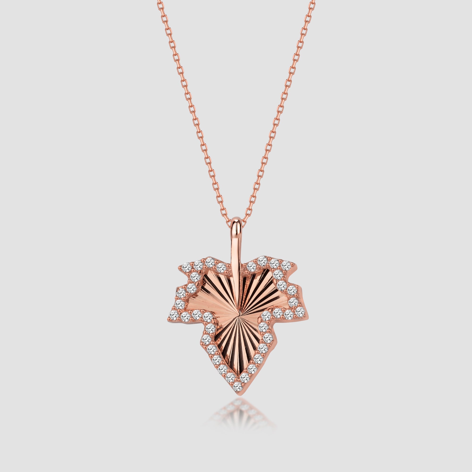 Elegante Maple Leaf Halskette in Rosé mit Zirkonia-Rand, 925 Silber, Shiny Collection von Dkeniz.