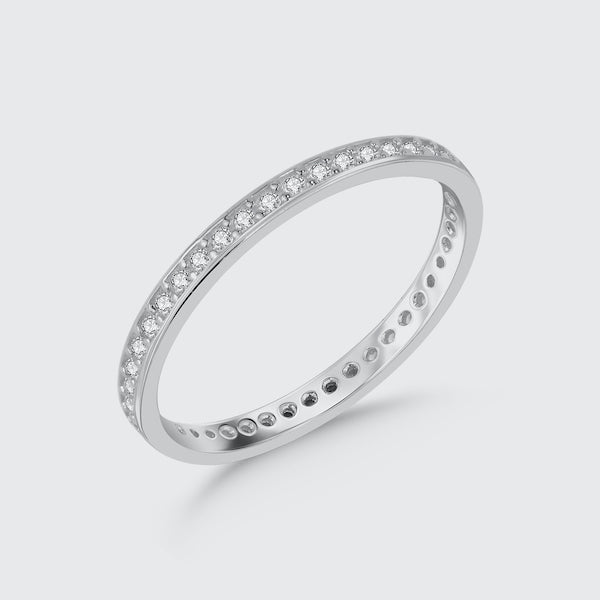 Memori Zirkonia Ring in Silber mit Zirkonia-Reihe, filigraner Damenring.