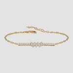 Pearl X Baguette Armkette Gold mit Perlen & weißen Baguette-Zirkonia, 925 Silber vergoldet.