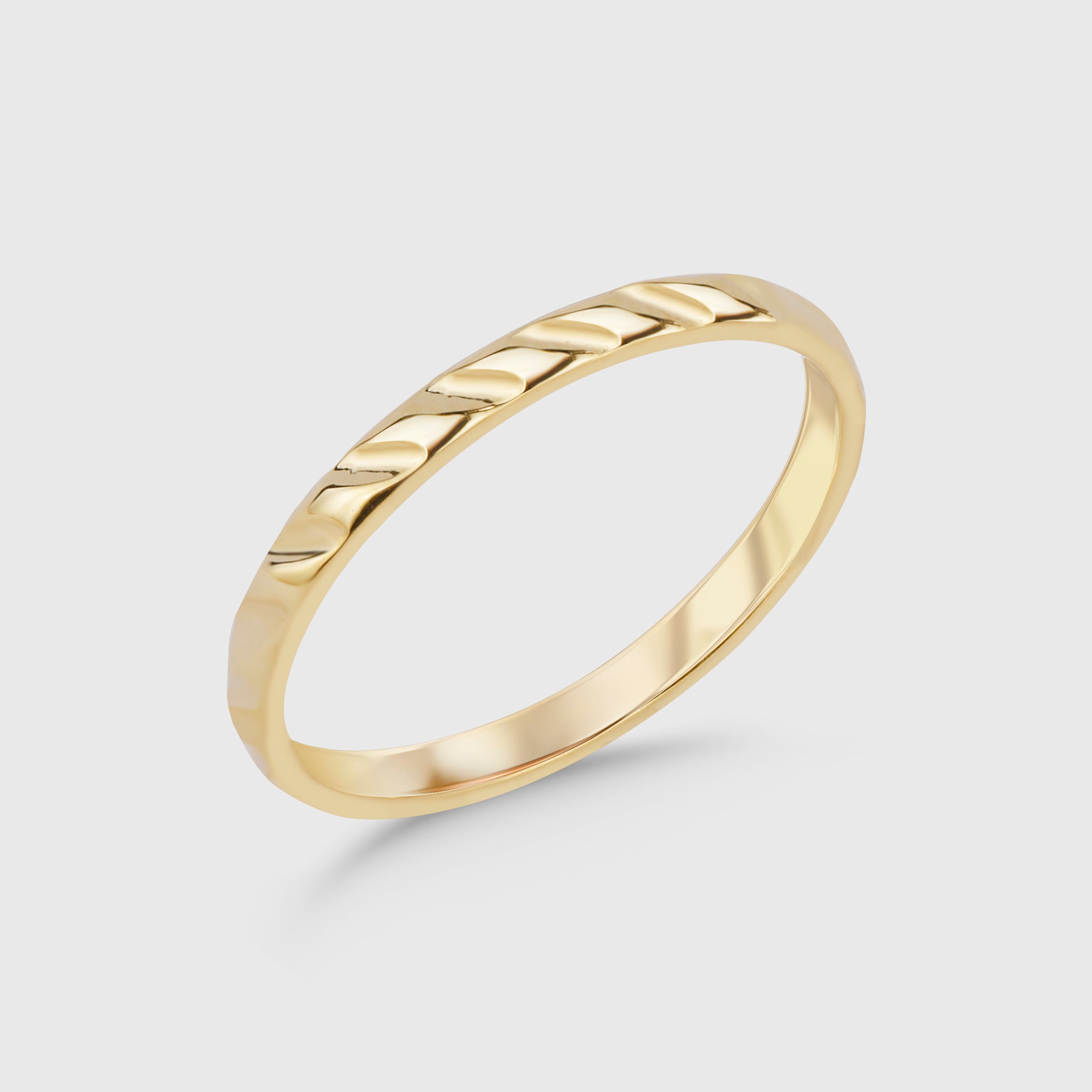 Schmaler Score Ring in Gold aus 925 Sterling Silber als eleganter Damenring.