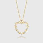 Sparkle Heart Kette Gold mit Herzanhänger aus 925 Silber und Zirkonia, freigestelltes Produktbild.