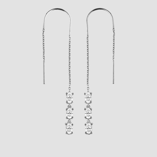 Detailansicht Three Oval Ohrring Silber mit funkelnden Zirkonia-Steinen, filigrane Kette, elegant für Damen.